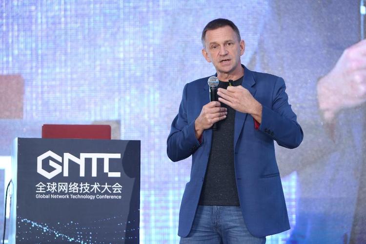 软件吞没世界 尼克·麦克恩眼中的网络霸权与生存法则